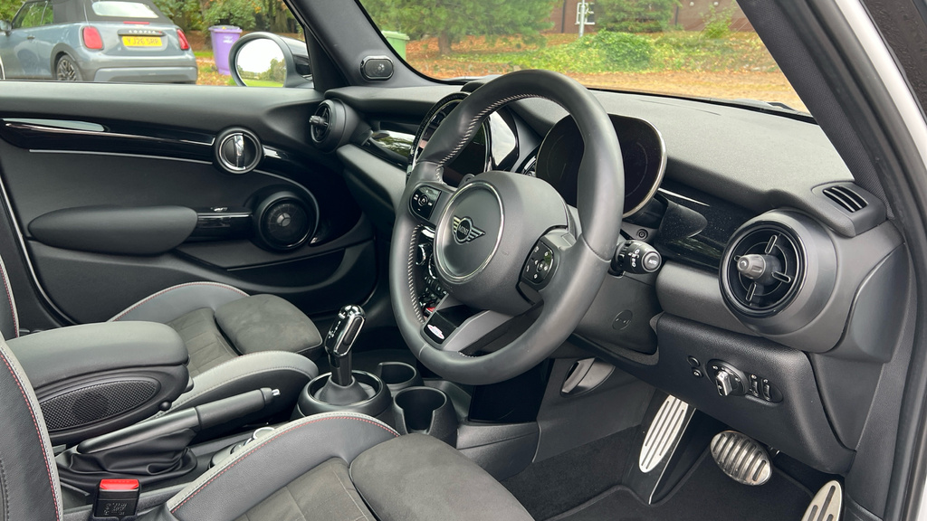 Mini Hatch Cooper 2.0 S Sport White #6