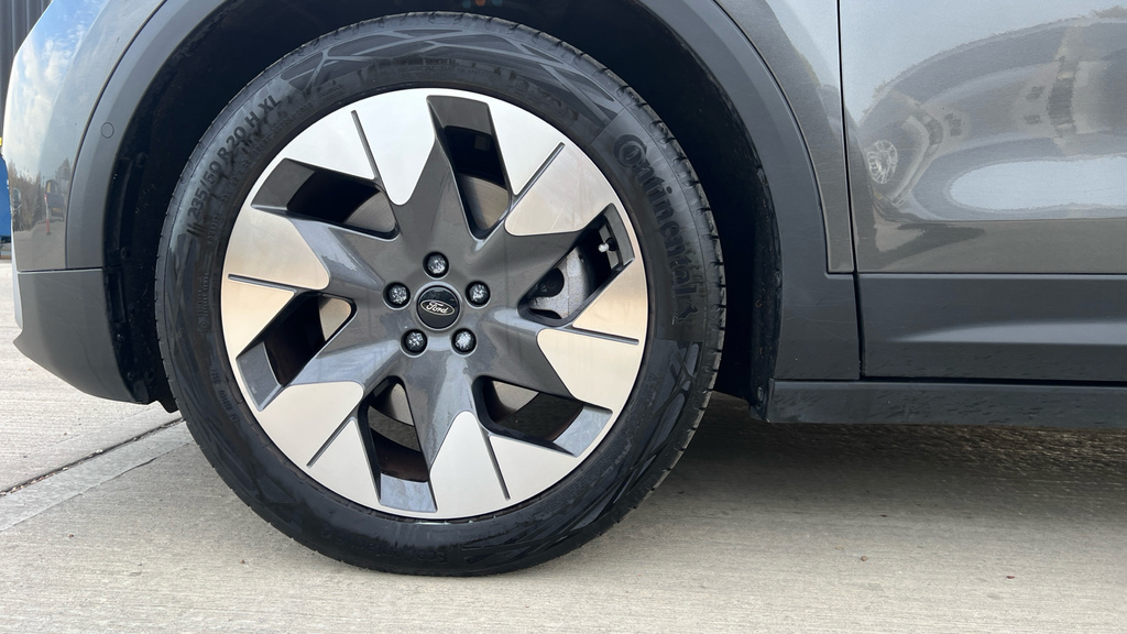 Ford Explorer 210Kw Premium 77Kwh Black #17