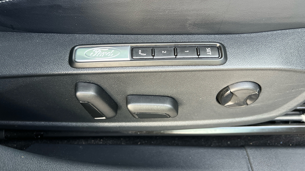 Ford Explorer 210Kw Premium 77Kwh Black #35