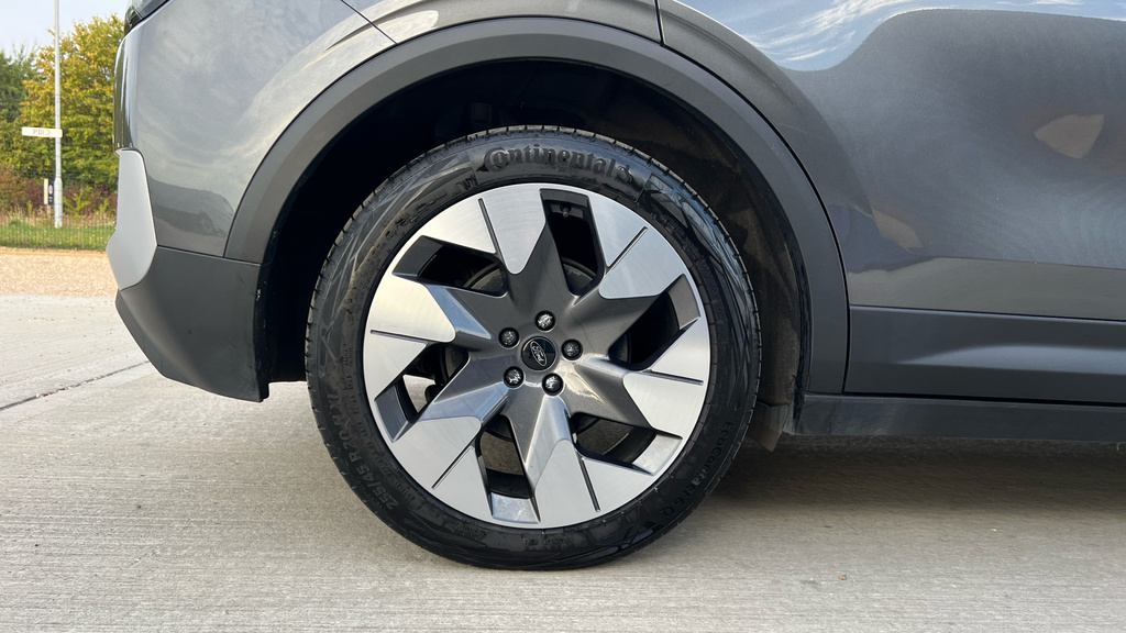 Ford Explorer 210Kw Premium 77Kwh Black #19