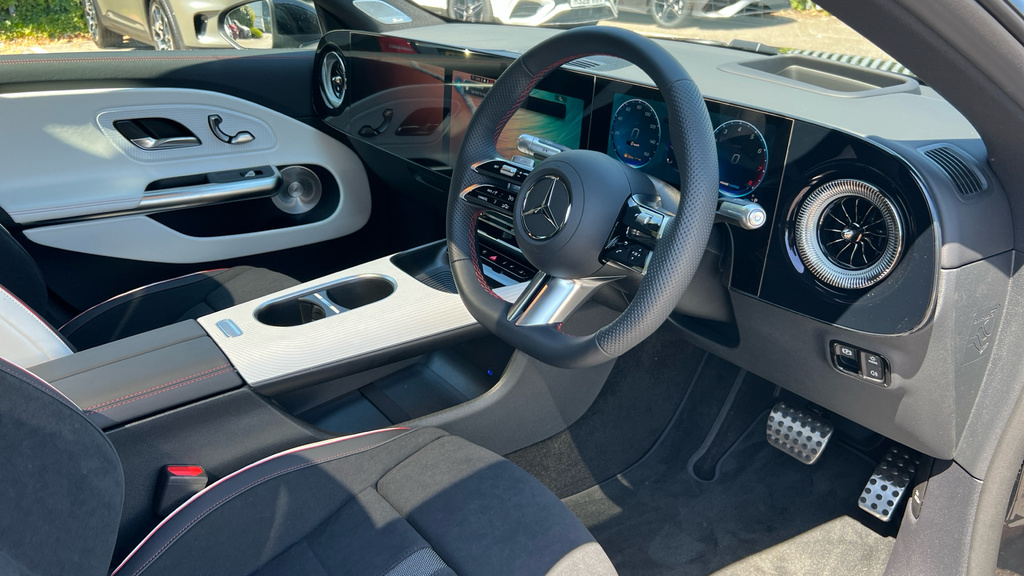 Mercedes-Benz CLA Class Cla 220D Amg Line Executive Tip #3