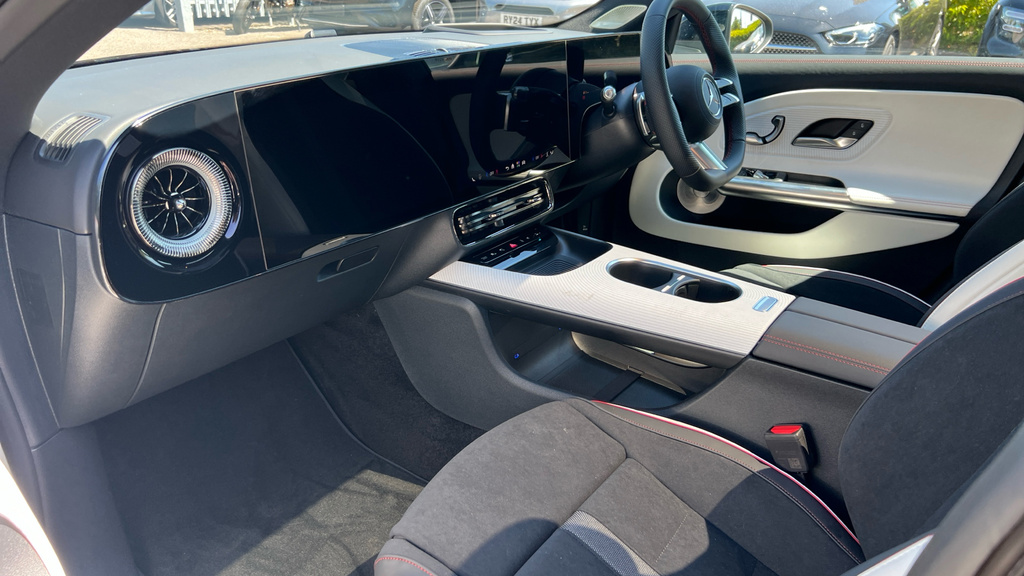 Mercedes-Benz CLA Class Cla 220D Amg Line Executive Tip #11