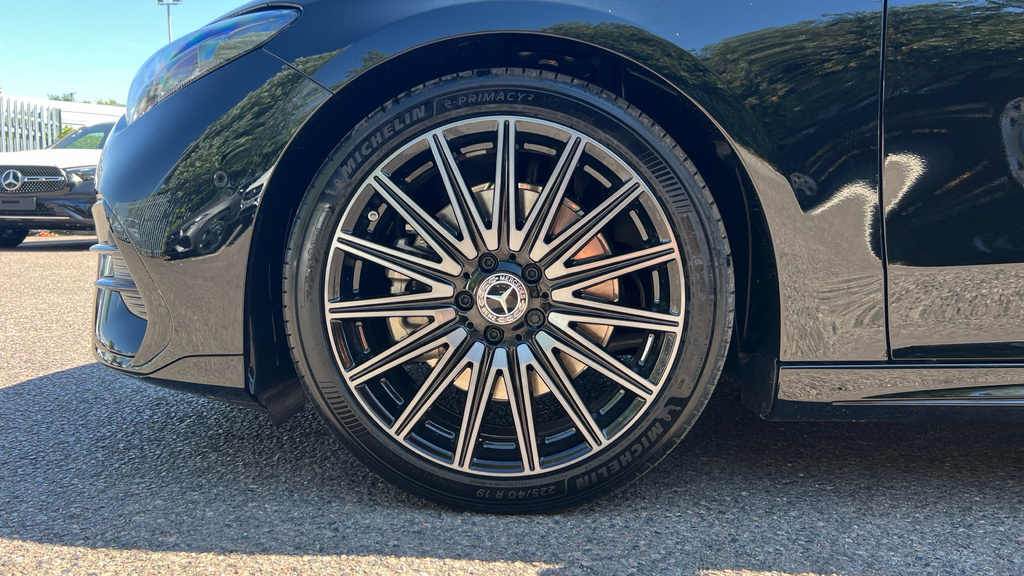 Mercedes-Benz CLA Class Cla 220D Amg Line Executive Tip #25