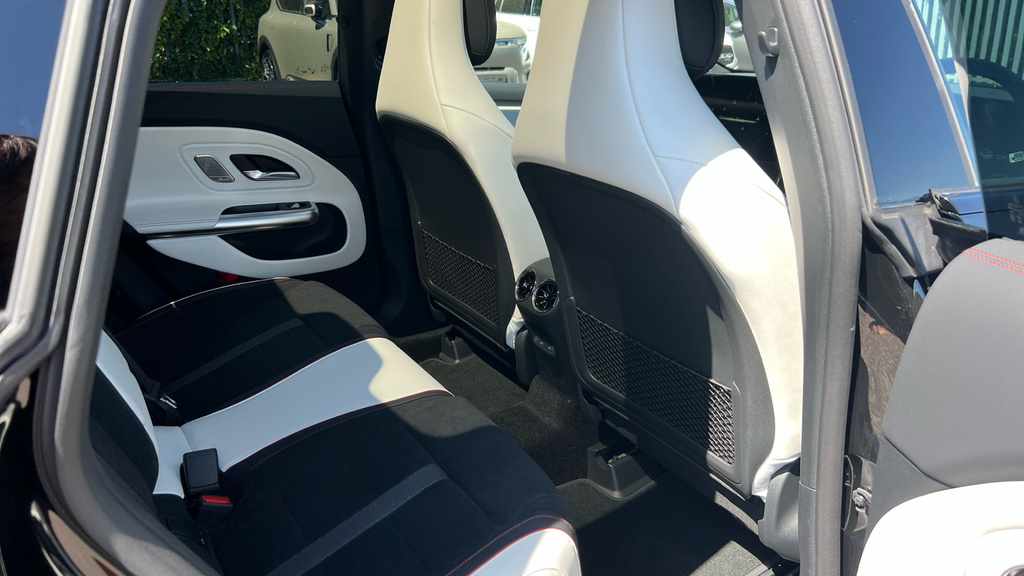 Mercedes-Benz CLA Class Cla 220D Amg Line Executive Tip #24