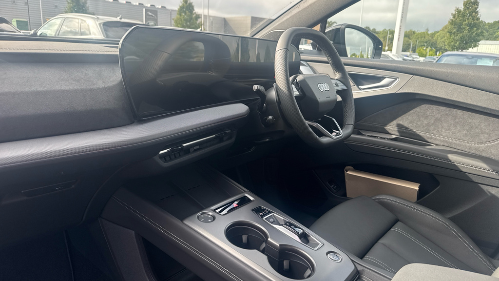 Audi Q4 E Tron Q4 210Kw Performance 82Kwh Black Edition Grey #2