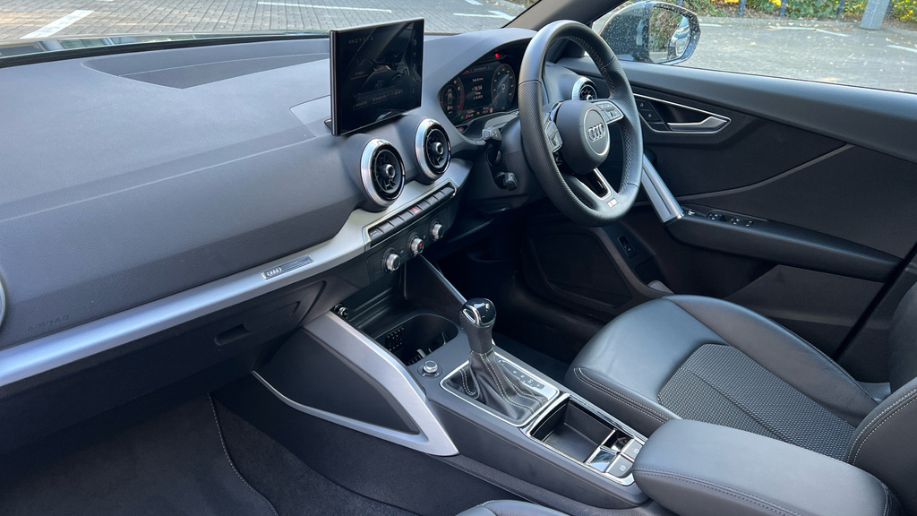 Audi Q2 Q2 35 Tfsi S Line S Tronic Grey #2