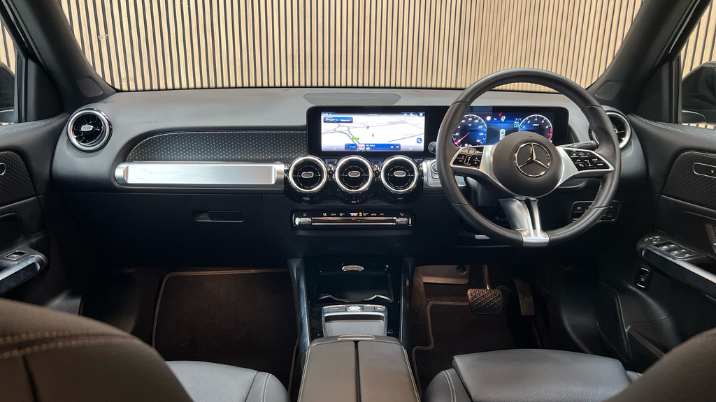 Mercedes-Benz GLB Class Glb 200 Amg Line Executive 7G-tronic Silver #23