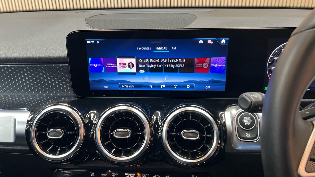 Mercedes-Benz GLB Class Glb 200 Amg Line Executive 7G-tronic Silver #37