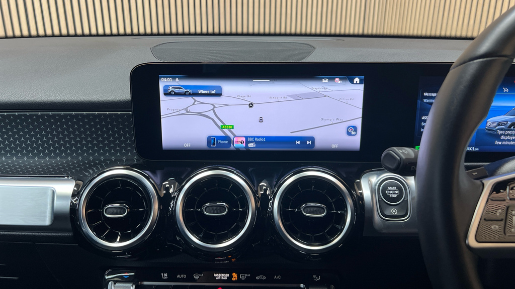 Mercedes-Benz GLB Class Glb 200 Amg Line Executive 7G-tronic Silver #13