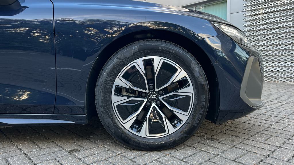 Audi A6 Saloon A6 2.0 E-hybrid Quattro 299 S Line S Tronic Blue #5
