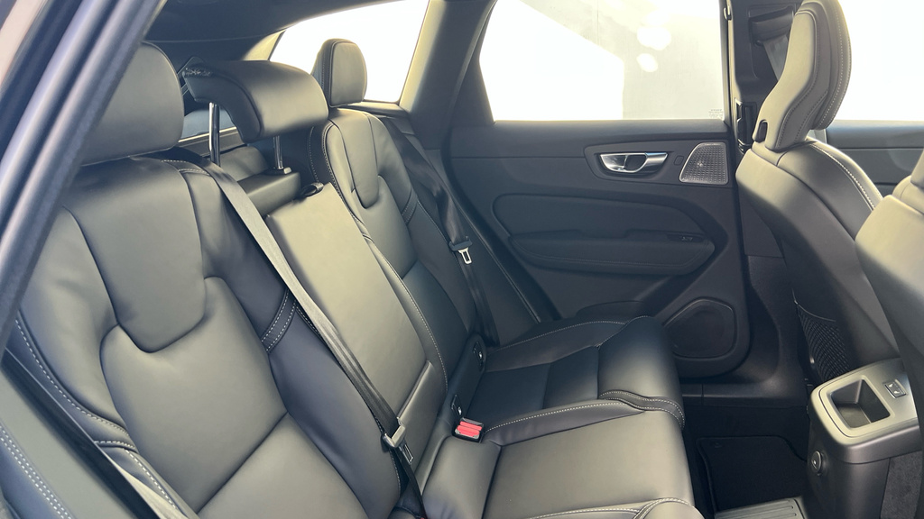 Volvo XC60 Xc60 2.0 T8 406 Phev Ultra Black Ed Awd Geartr Black #6