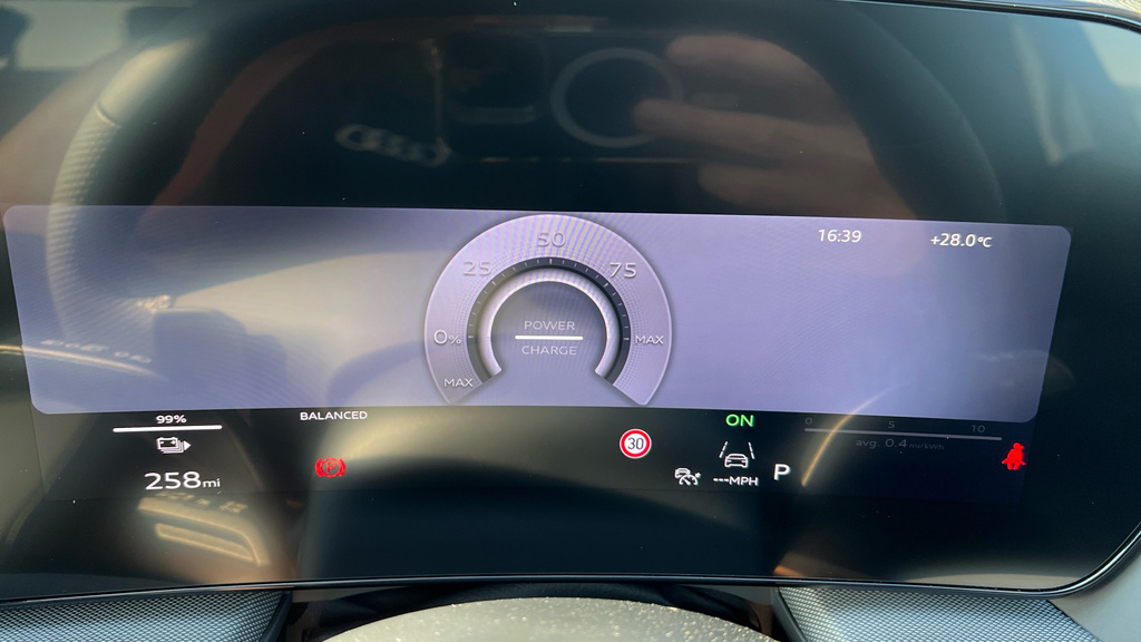 Audi Q4 E Tron S Line 40 150,00 Kw Purple #14