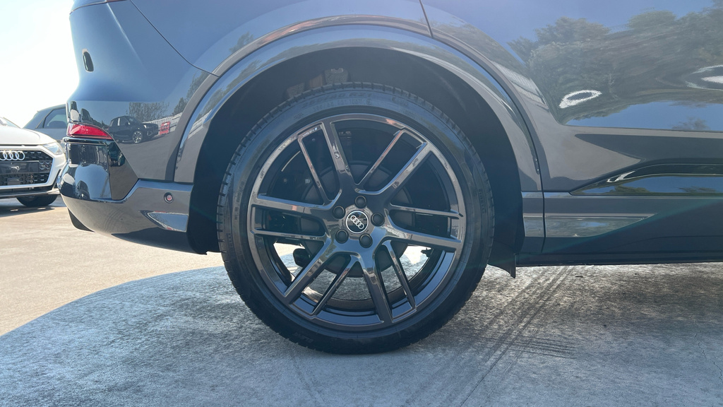 Audi Q4 E Tron S Line 40 150,00 Kw Purple #21