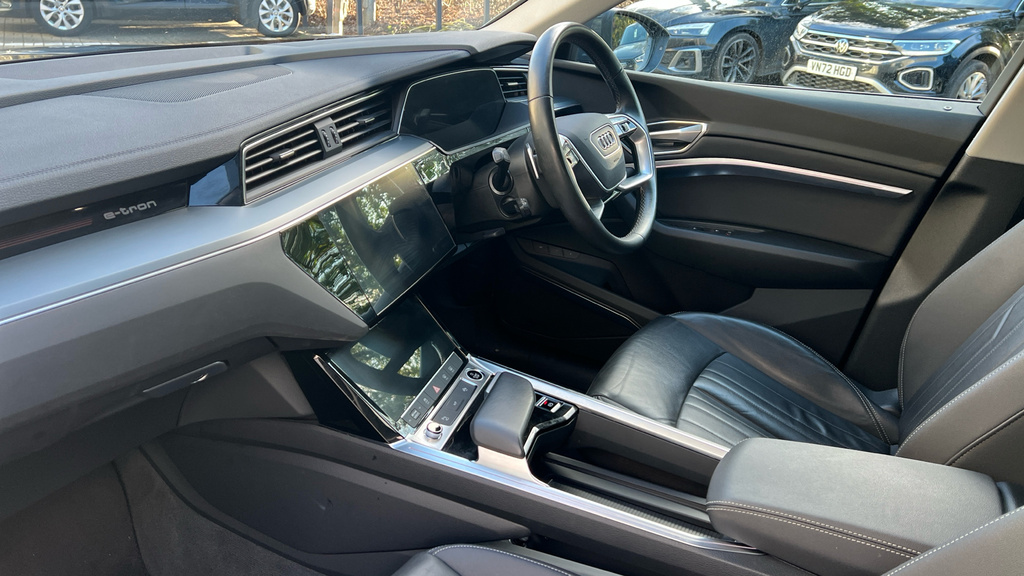 Audi Q8 e tron Q8 250Kw 50 Quattro 95Kwh Sport Grey #2