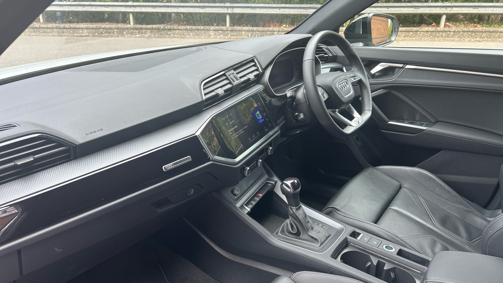 Audi Q3 Q3 35 Tfsi Black Edition S Tronic 20 Alloy White #2