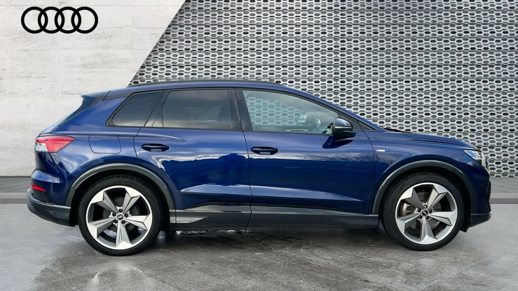 Audi Q4 E Tron Q4 220Kw 50 Quattro 82Kwh Black Edition Blue #4