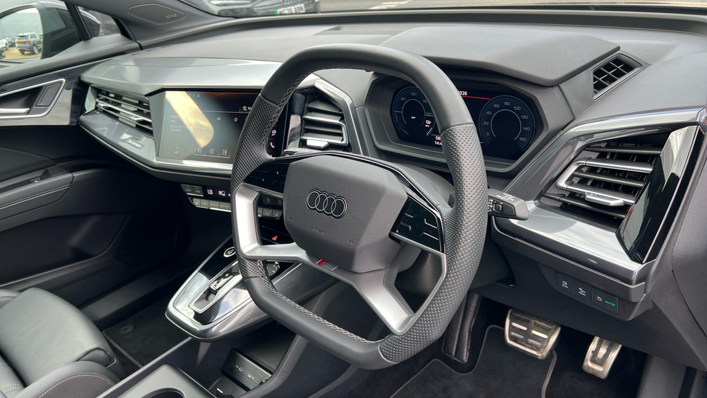 Audi Q4 E Tron Q4 210Kw 45 82Kwh Black Edition Blue #2