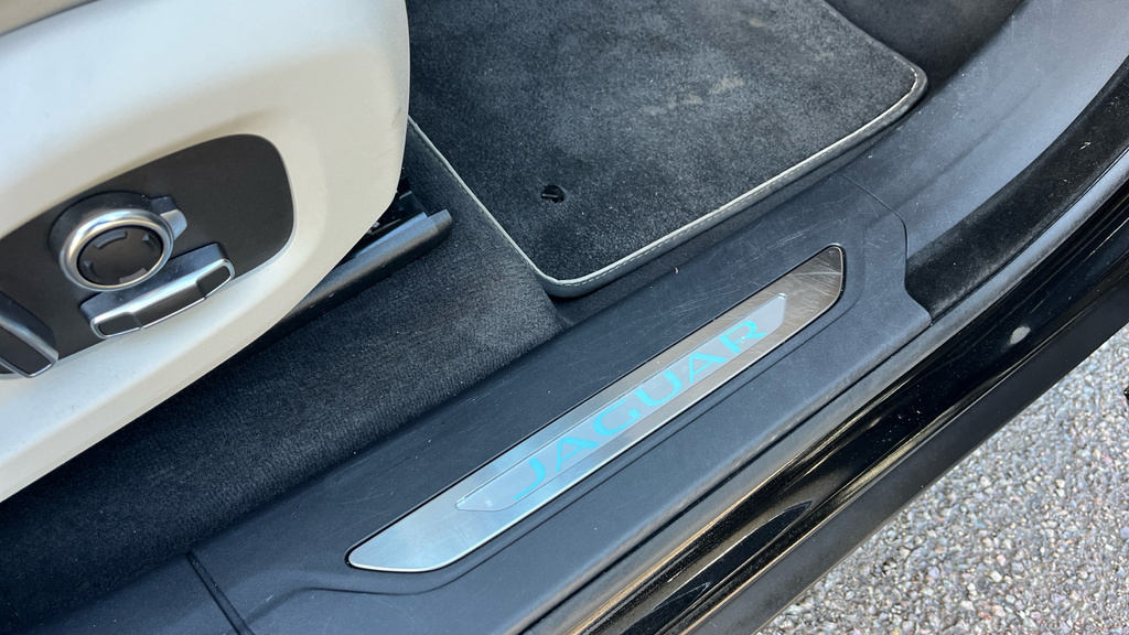 Jaguar F-Pace F-pace 2.0 D200 R-dynamic Hse Black Awd Blue #37