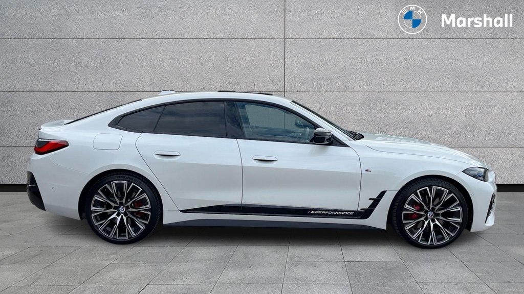 BMW 4 Series 4 Series M440i Xdrive Mht Step M Sport P White #3
