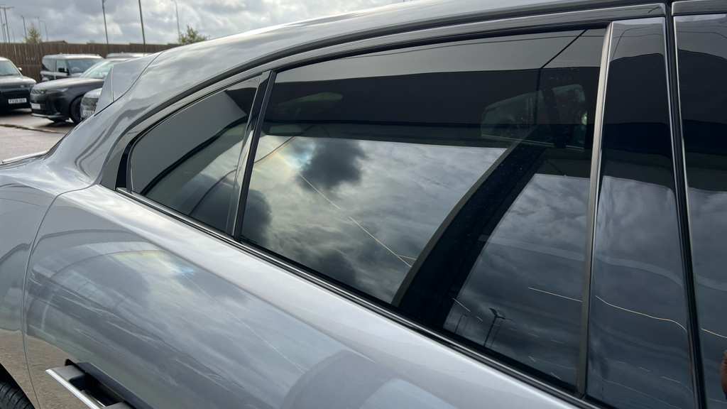 Jaguar I-Pace Hse Grey #32