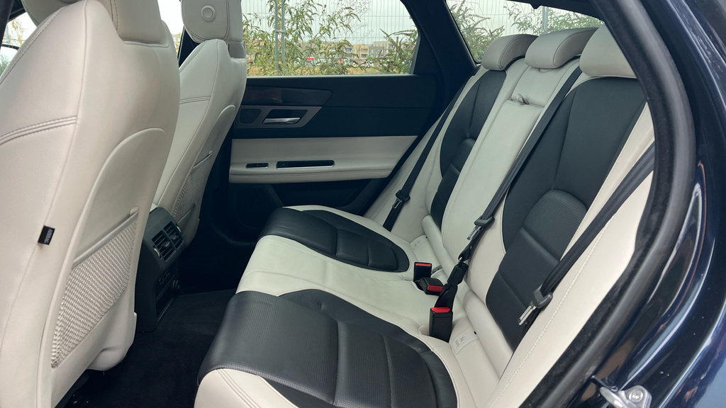 Jaguar XF Xf 3.0D V6 S Blue #4