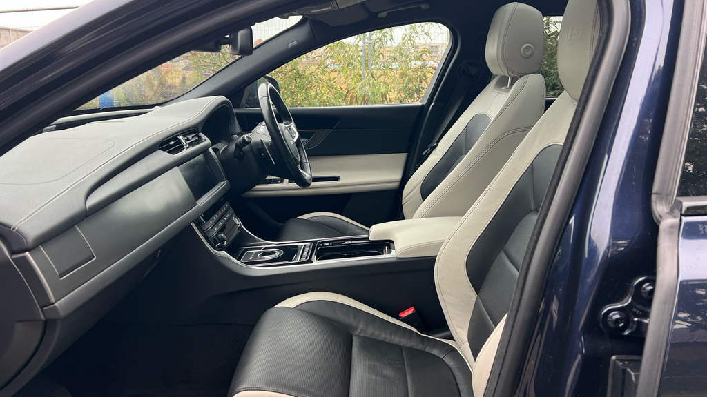 Jaguar XF Xf 3.0D V6 S Blue #3