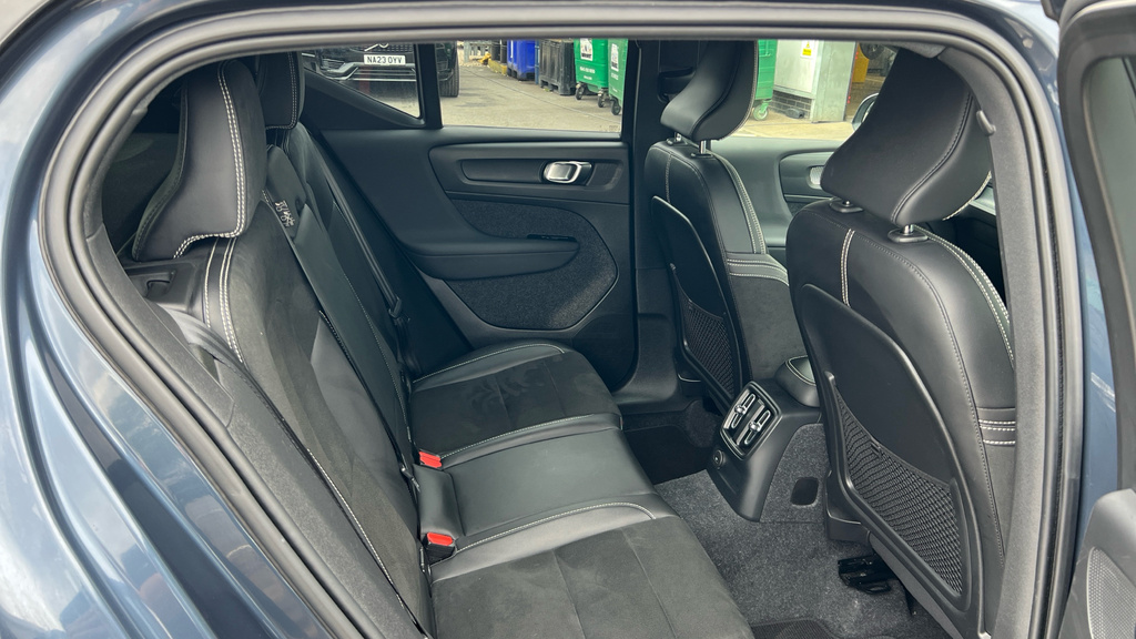 Volvo XC40 Xc40 1.5 T4 Recharge Phev R Design Blue #6