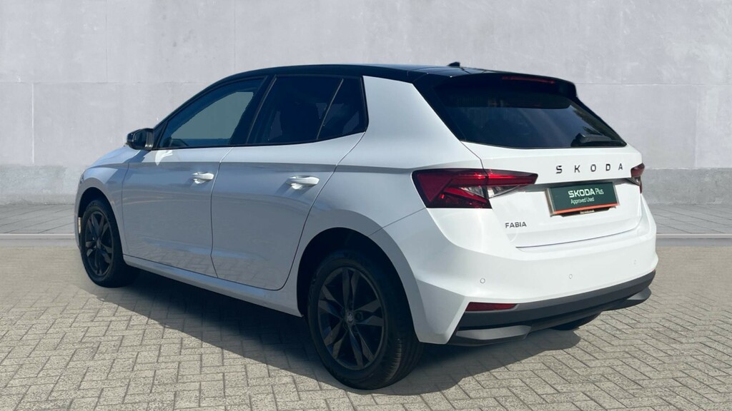 Skoda Fabia Fabia 1.0 Tsi 116 Design Edition Dsg White #3
