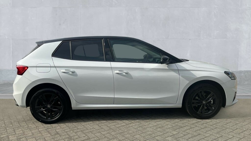 Skoda Fabia Fabia 1.0 Tsi 116 Design Edition Dsg White #4