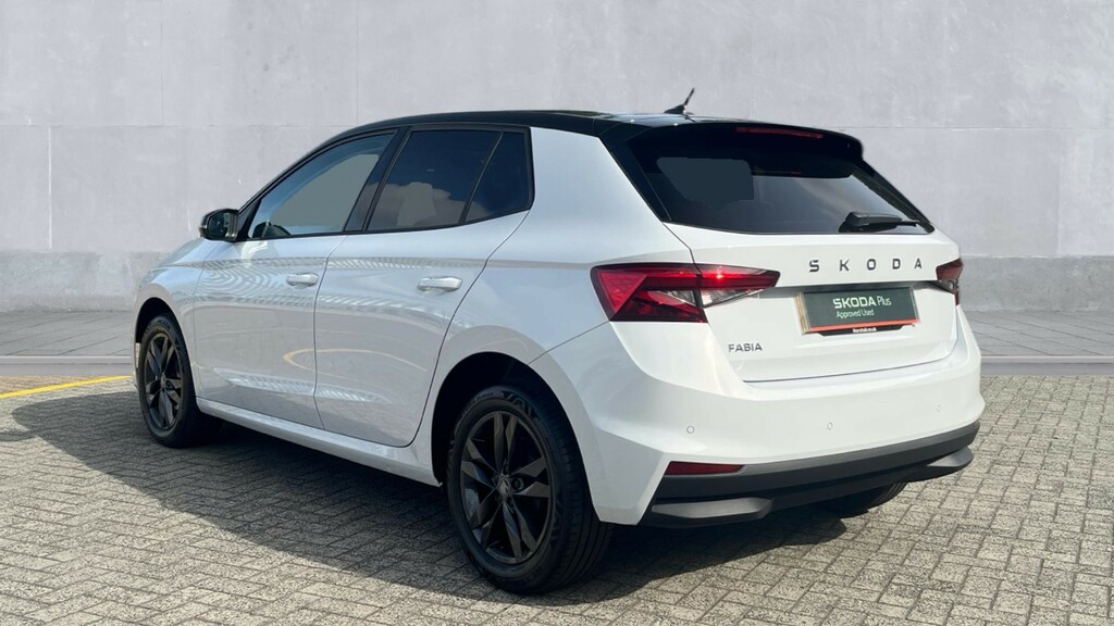 Skoda Fabia Fabia 1.0 Tsi 116 Design Edition Dsg White #3