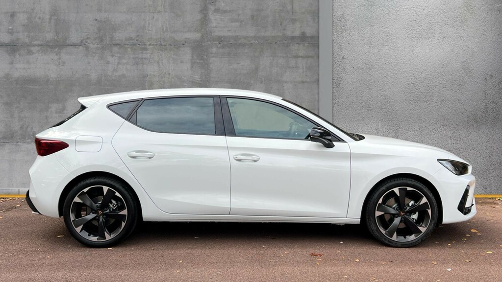 Cupra Leon Leon 1.5 Tsi 150 V1 White #4