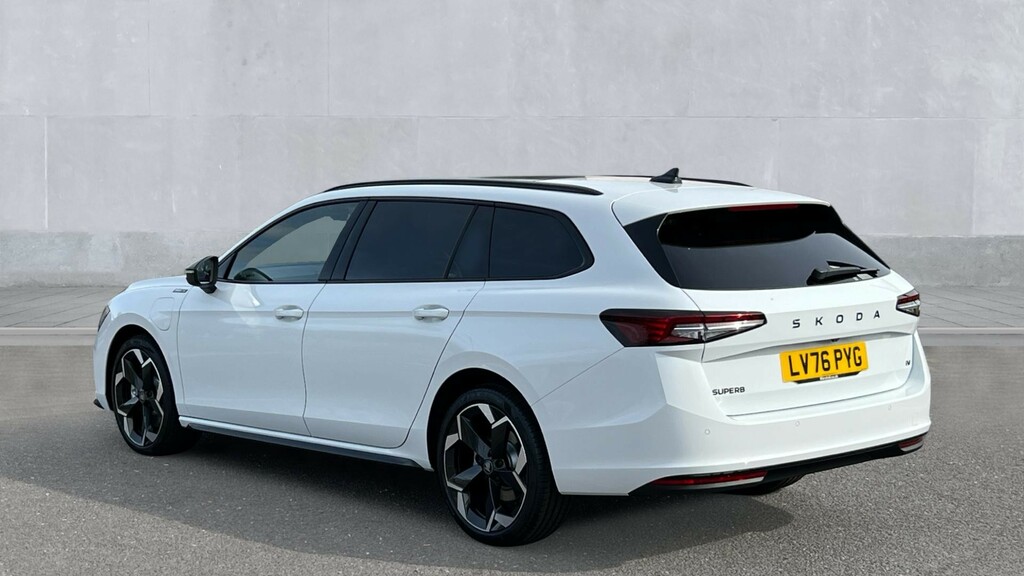 Skoda Superb Superb Estate Sportline 1.5 Tsi Iv 204 Ps Dsg White #3