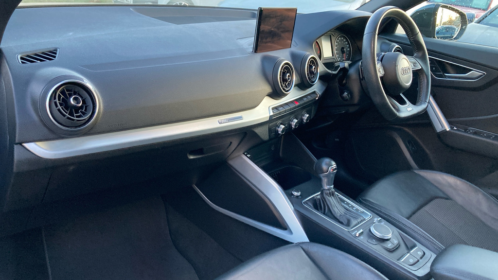 Audi Q2 Q2 35 Tfsi S Line S Tronic Grey #2