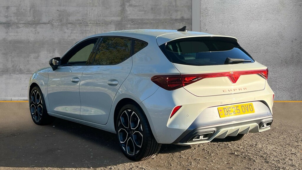 Cupra Leon Leon 1.5 Etsi 150 V1 Dsg Grey #3