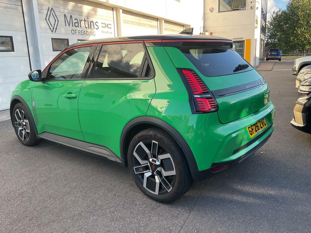 Renault 5 E-Tech Comfort Range 52Kwh Techno Green #4