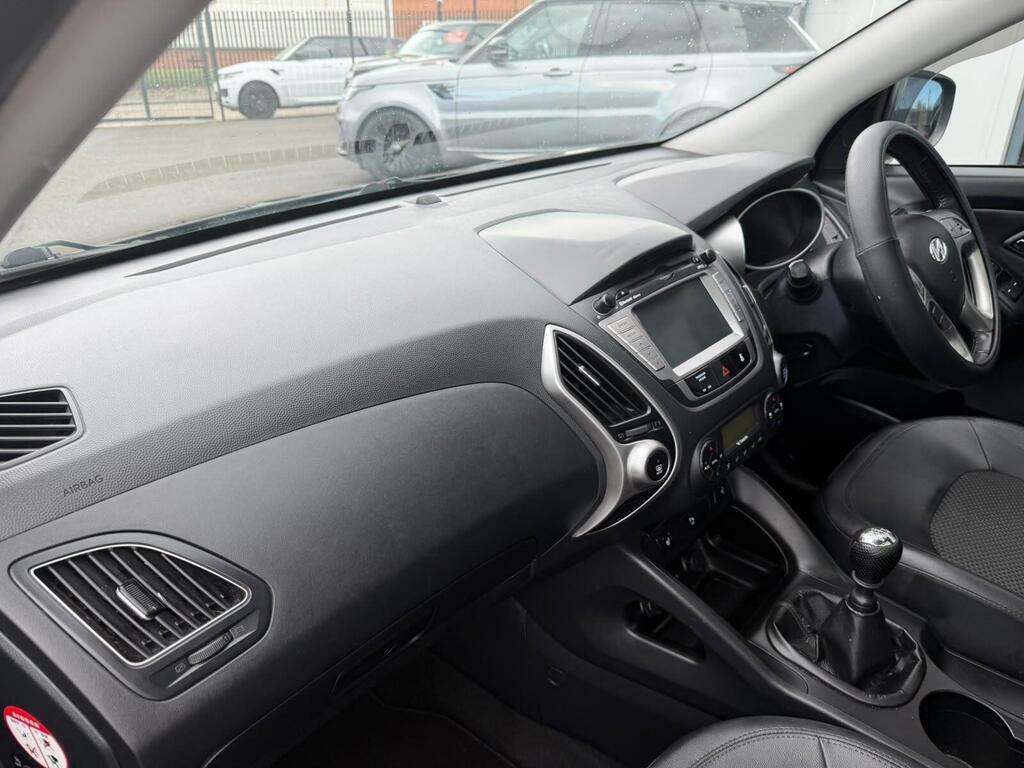 Hyundai Ix35 1.7 Crdi Premium Euro 5 Ss White #9