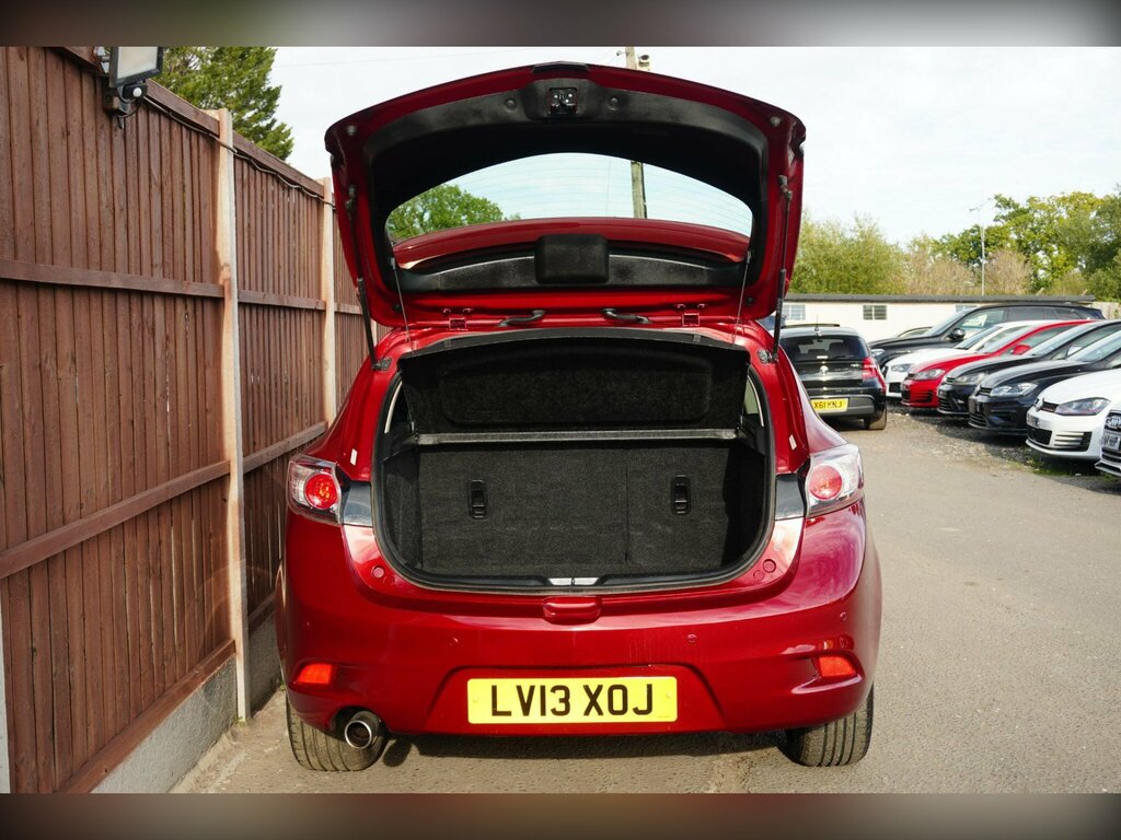 Mazda 3 1.6 Venture Euro 5 White #10