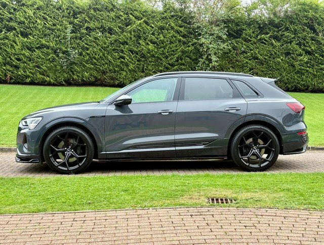 Audi Q8 e tron 250Kw 50 Quattro 95Kwh Black Edition Grey #8