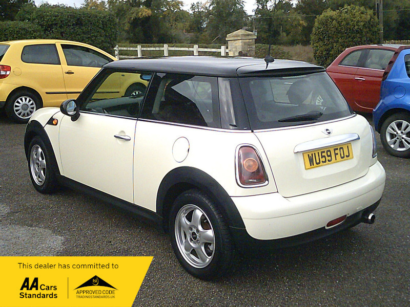 Mini Hatch 1.6L One Blue #9