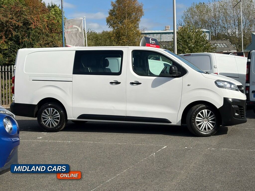 Vauxhall Vivaro Combi Van 2.0 Turbo D 3100 Edition 2020 White #4