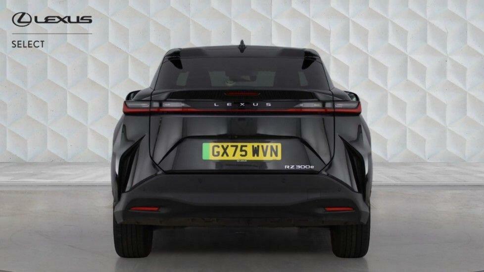 Lexus RZ 300E 150Kw Premium 71 Kwh Black #4