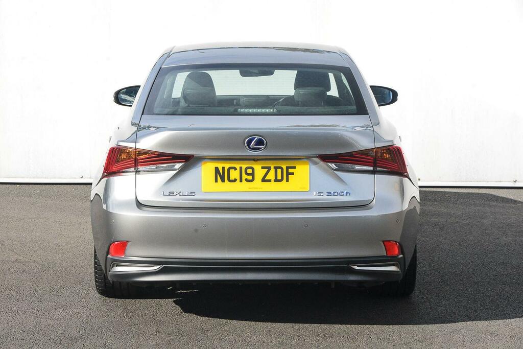 Lexus IS 300H Cvt Silver #4