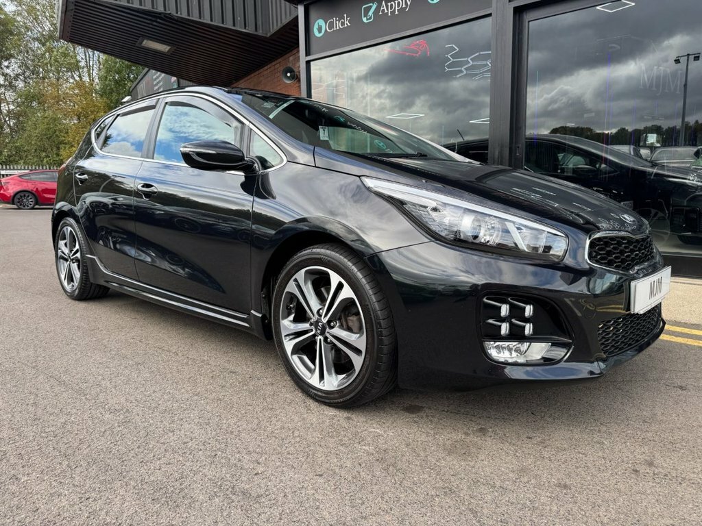 Kia Ceed Hatchback 1.6 Crdi 4 Euro 6 Ss 201666 Red #57
