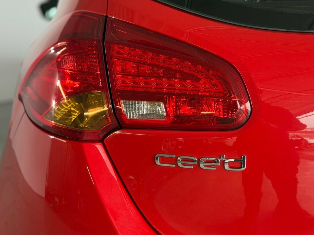 Kia Ceed Vr7 White #57