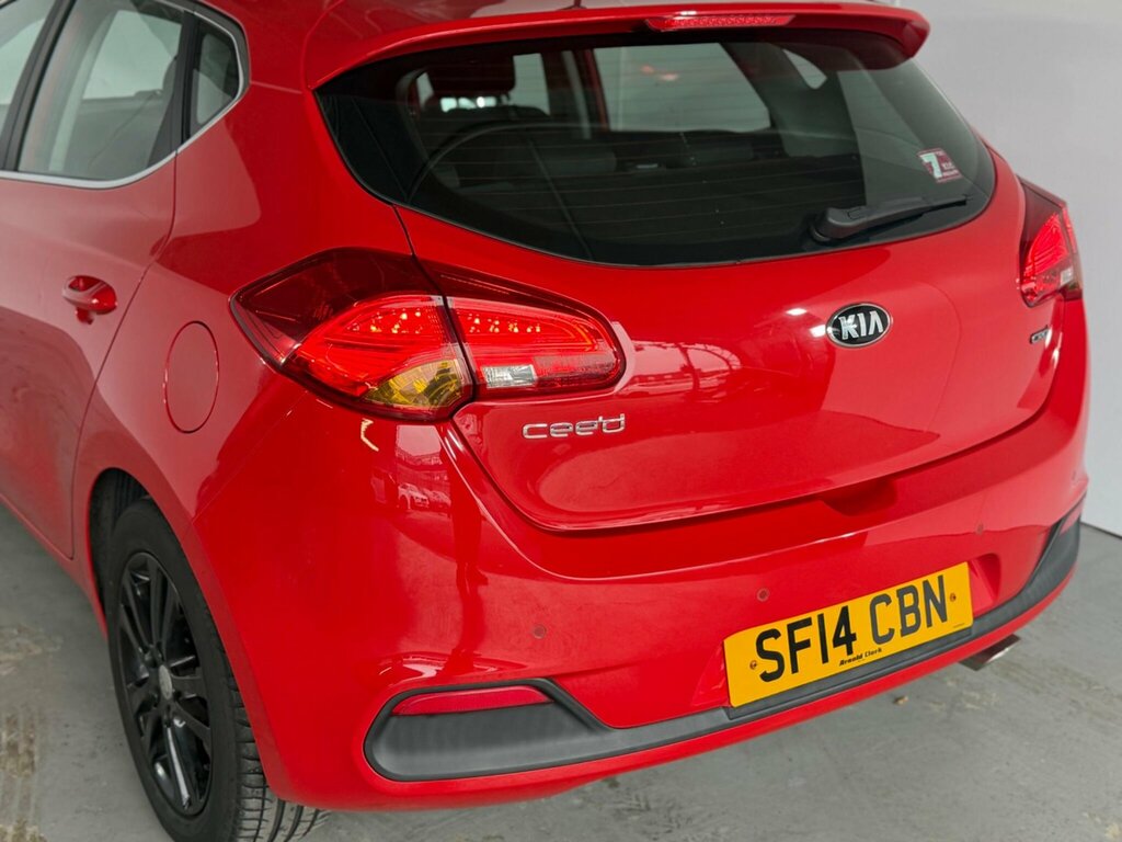 Kia Ceed Vr7 White #13