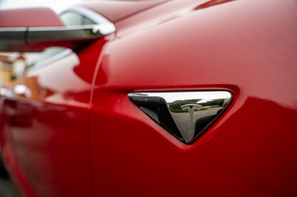 Tesla Model S Dual Motor Performance Hatchback Au Red #6