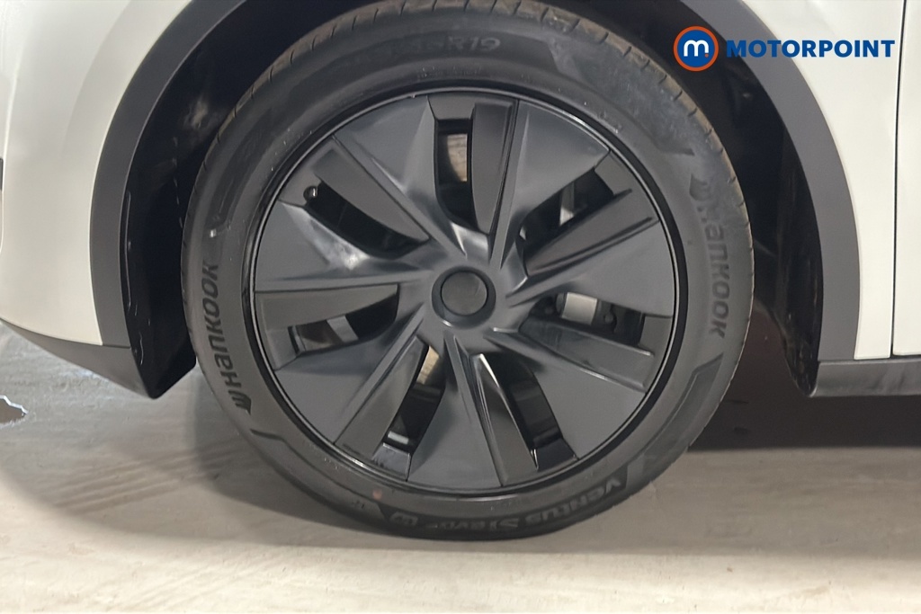 Tesla Model Y Suv White #33