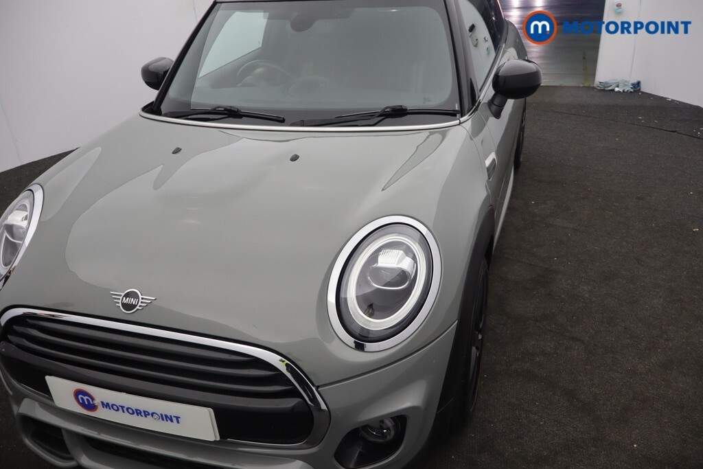 Mini Hatch One Classic White #32