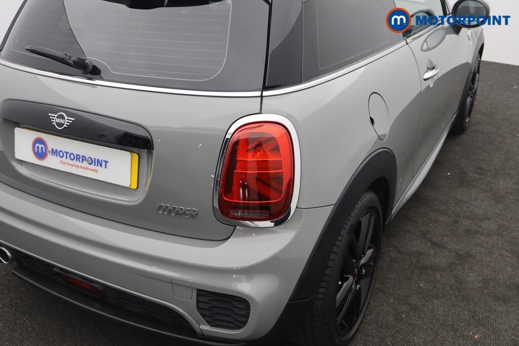 Mini Hatch One Classic White #12