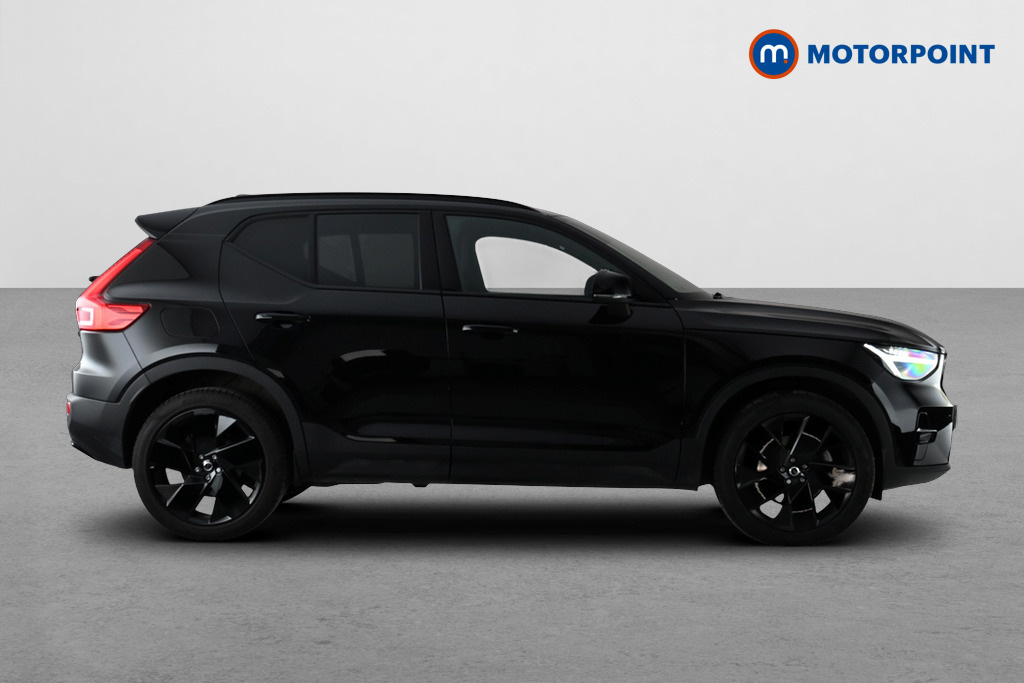 Volvo XC40 2.0 B3p Plus Black Edition Black #4